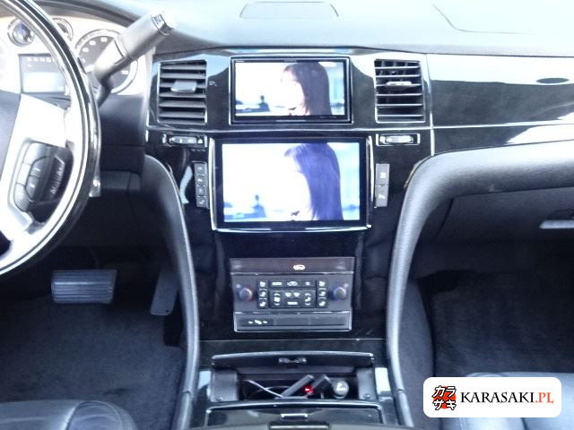2010 Cadillac Escalade 4WD Base Grade 12