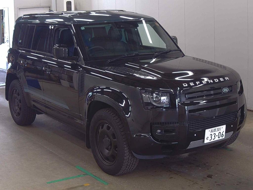 Land Rover Defender 2024 z aukcji japońskiej