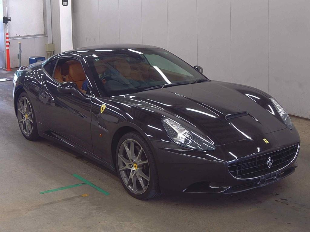 Ferrari California 2011 z aukcji japońskiej
