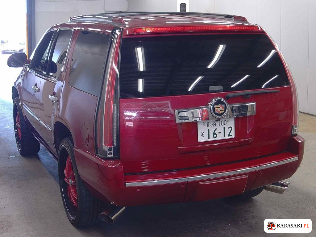 2010 Cadillac Escalade 4WD Luxury 2