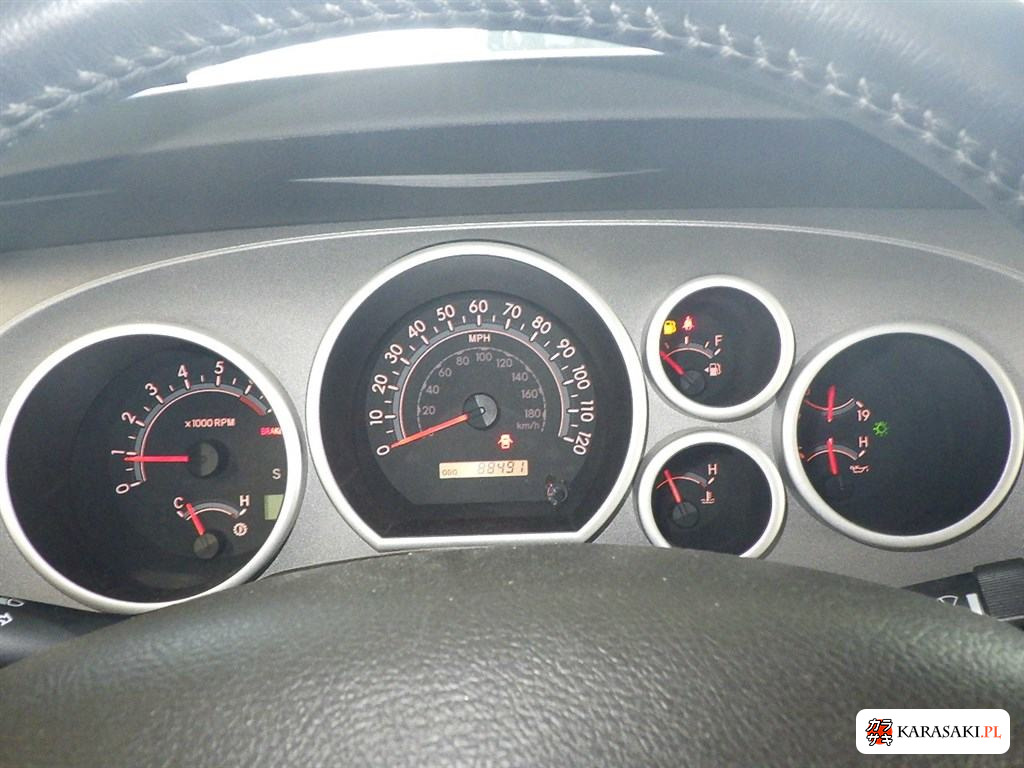 2011 America Toyota Sequoia 5D 4WD SR5 6