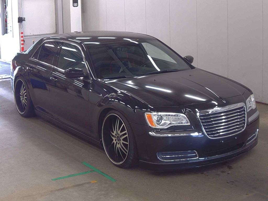 Chrysler 300 2012 z aukcji japońskiej