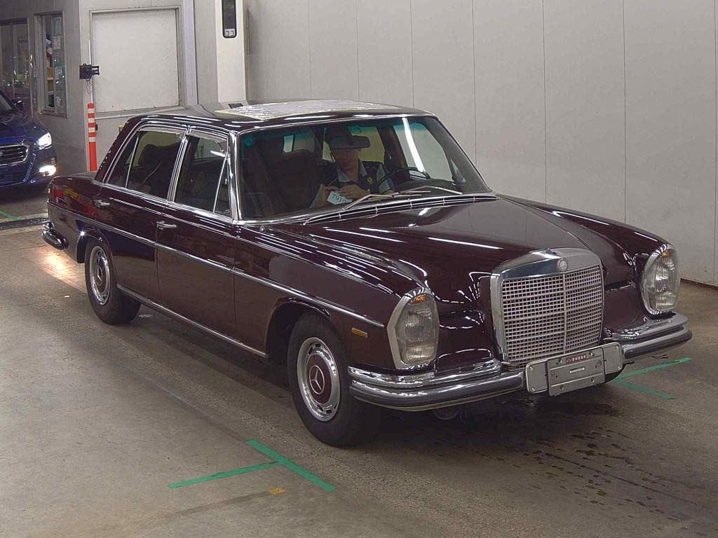 Mercedes-Benz S-Class 1970 z aukcji japońskiej