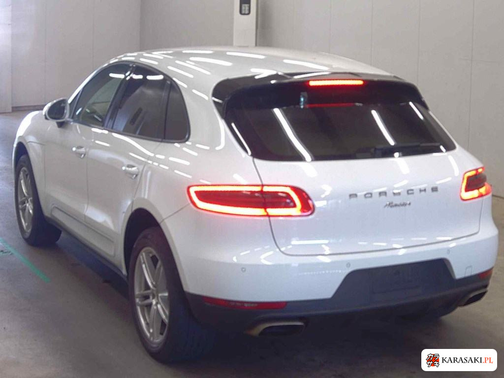 2015 Porsche Macan 4WD 2