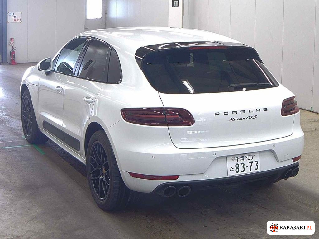 2016 Porsche Macan 4WD GTS 2