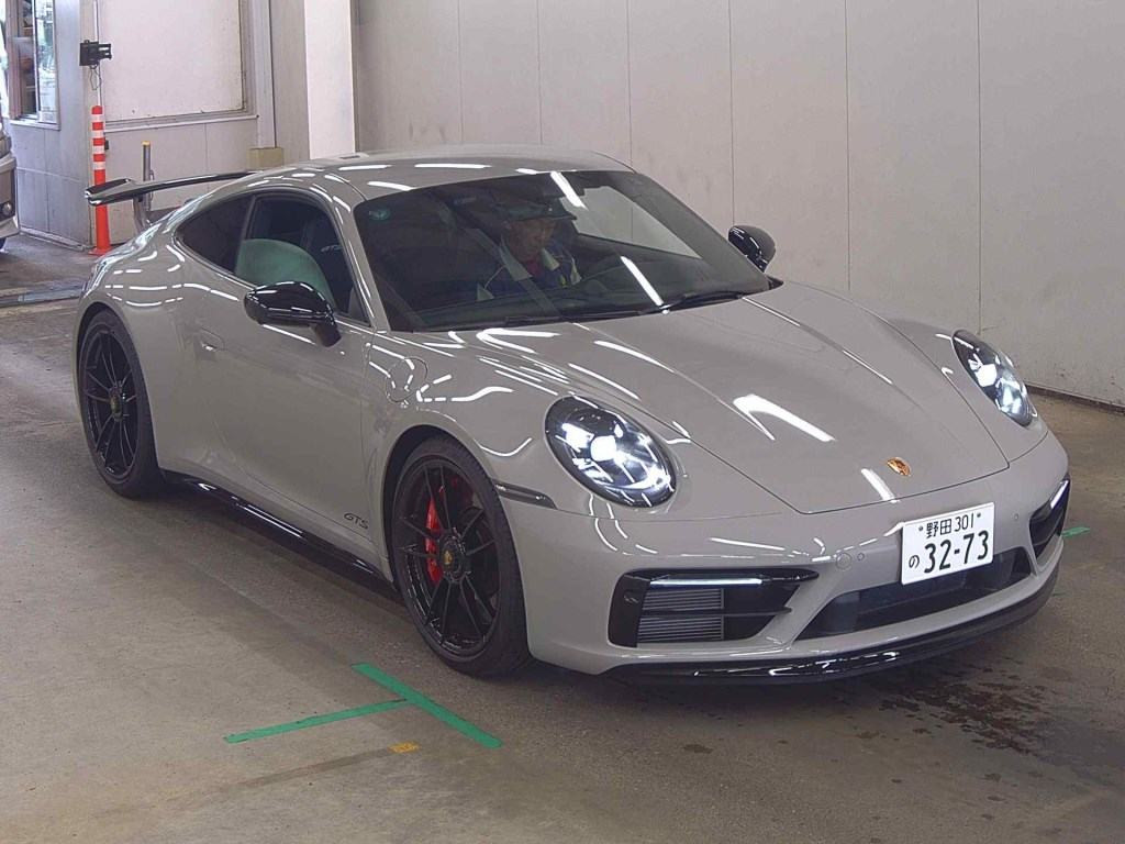 Porsche 911 2023 z aukcji japońskiej