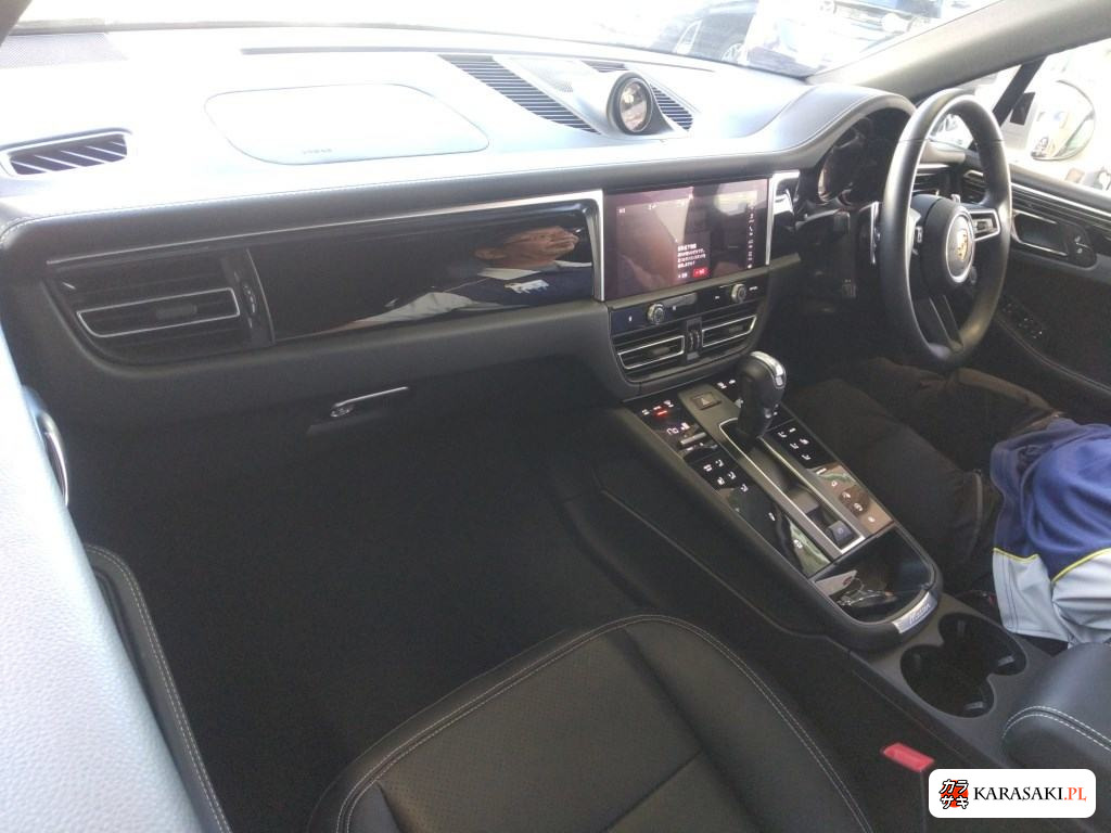 2023 Porsche Macan 4WD 5
