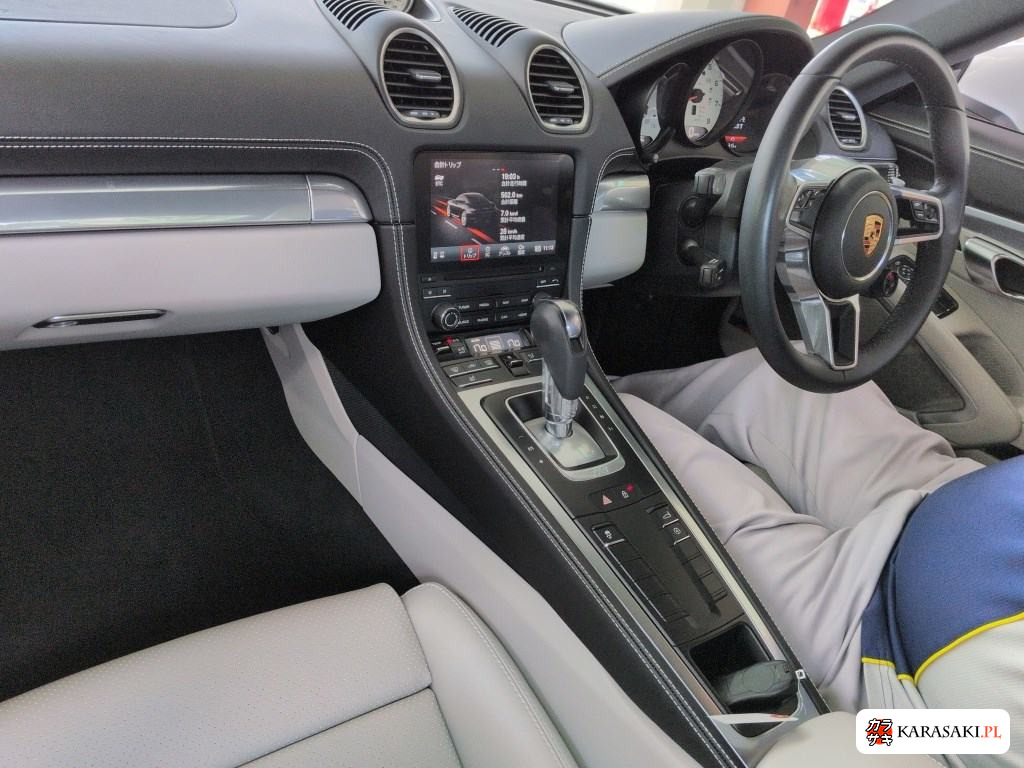 2024 Porsche 718 Cayman 5