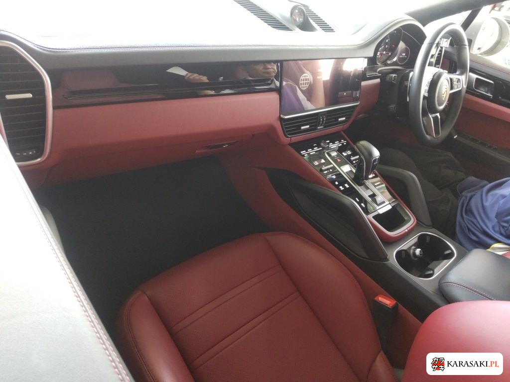 2023 Porsche Cayenne Coupe 4WD E-Hybrid Platinum Edition 5