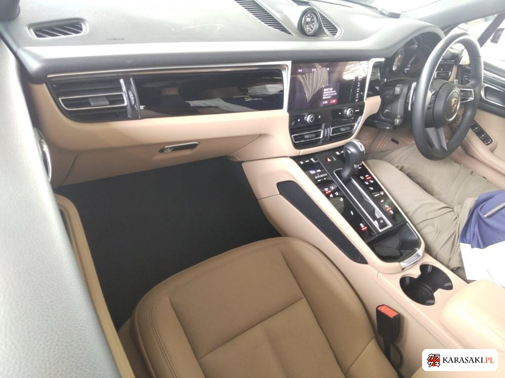 2022 Porsche Macan 4WD 5