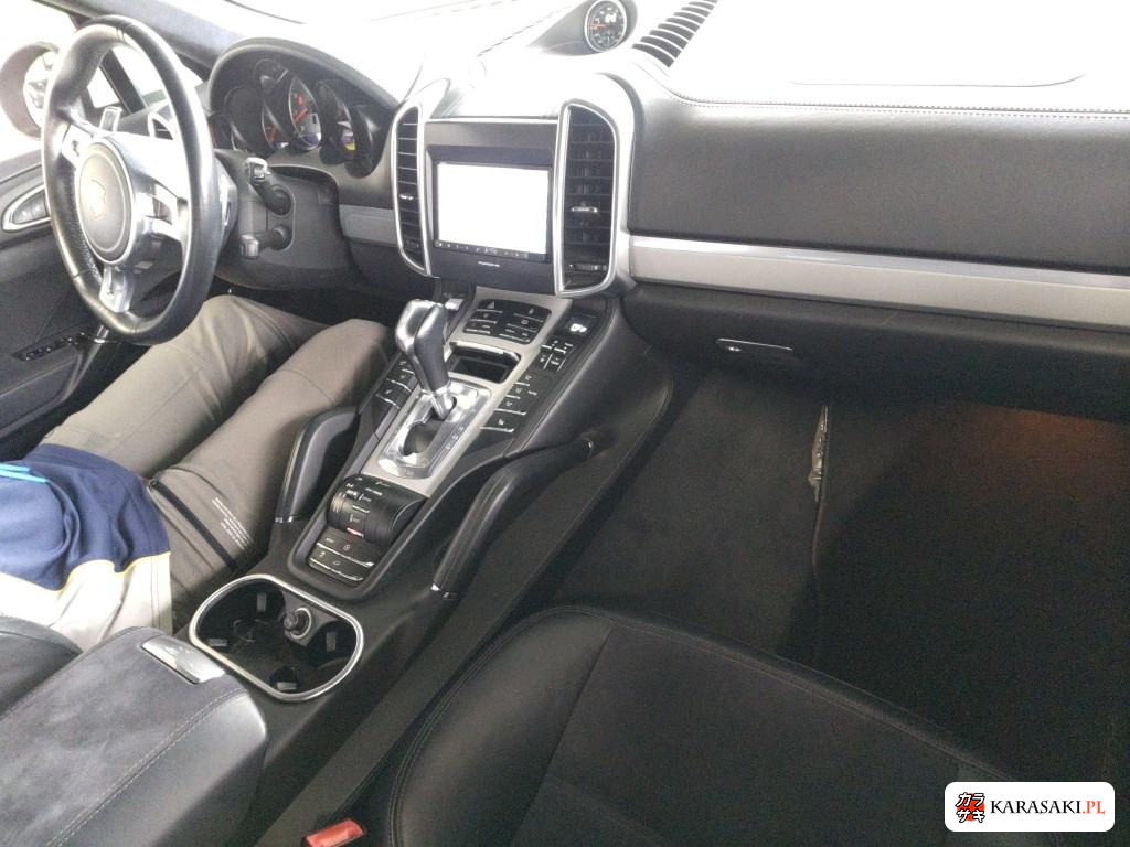 2013 Porsche Cayenne 4WD GTS 5