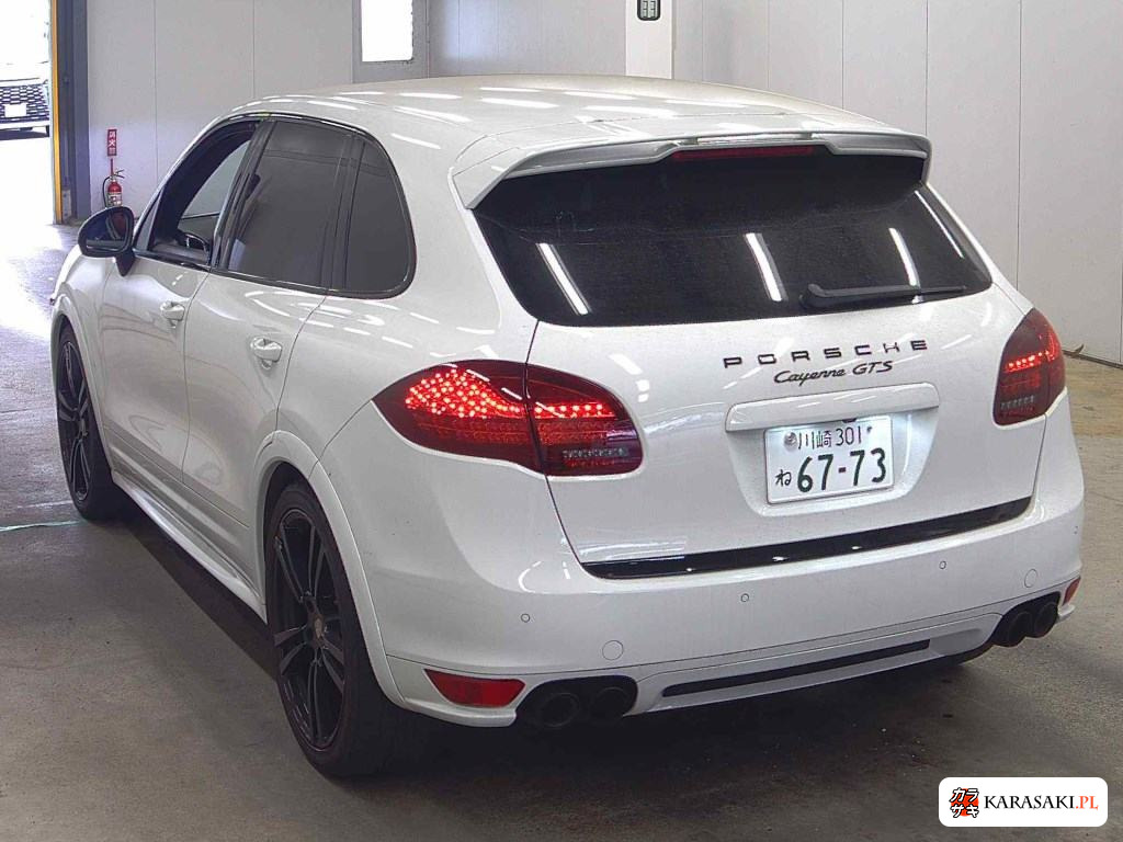 2013 Porsche Cayenne 4WD GTS 2