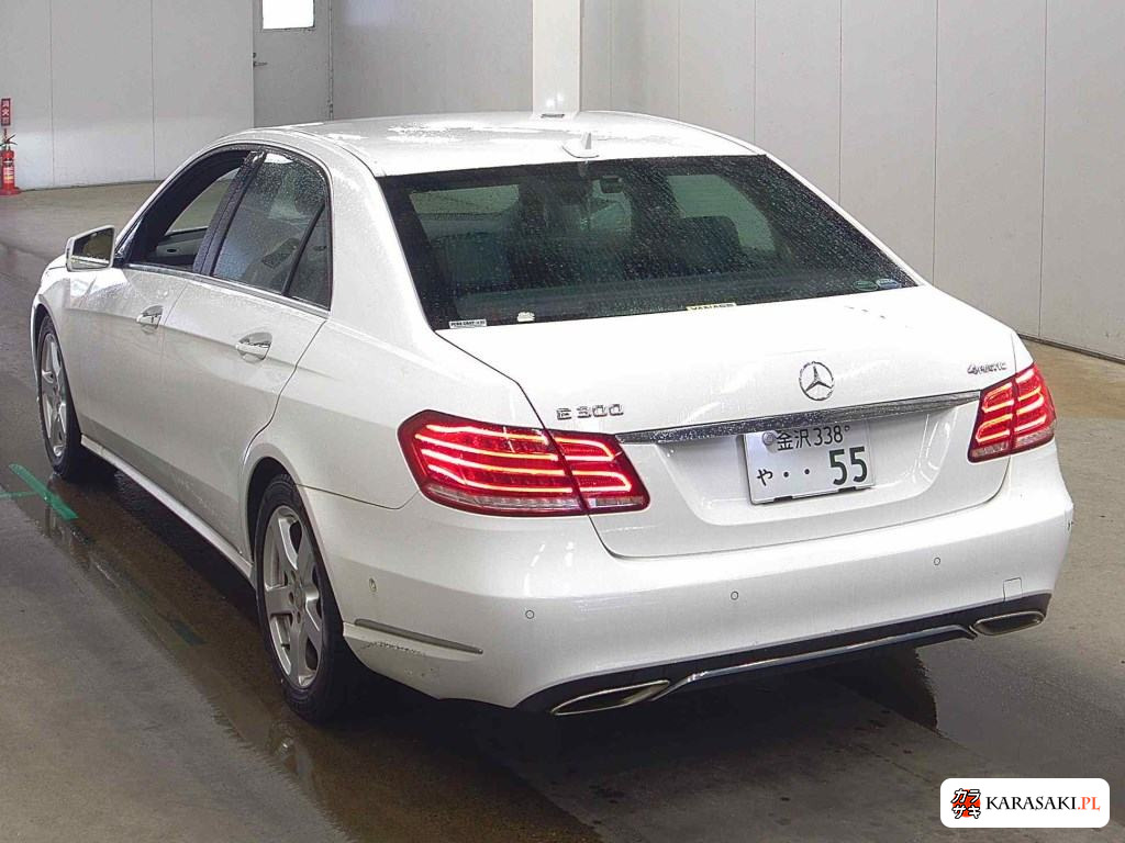 2015 Mercedes-Benz E-Class 4D 4WD E300 4MATIC Avantgarde 2
