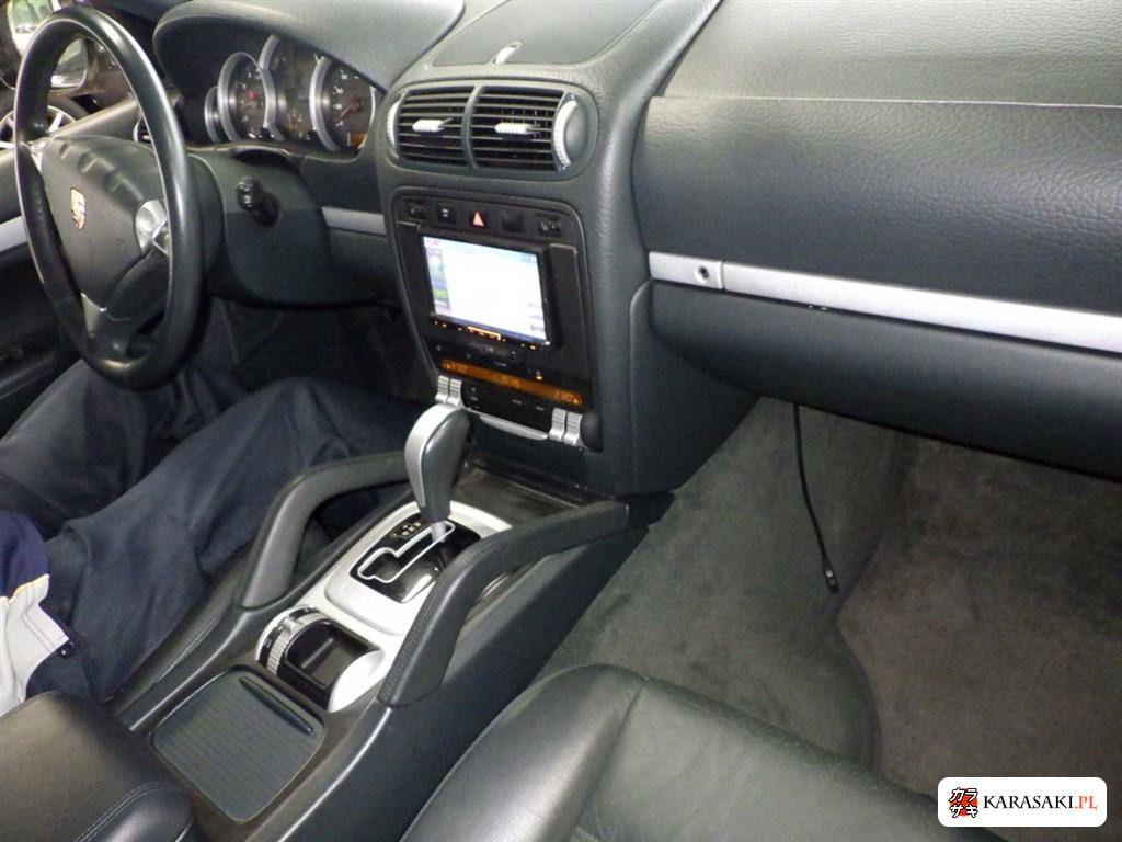 2005 Porsche Cayenne 4WD 5