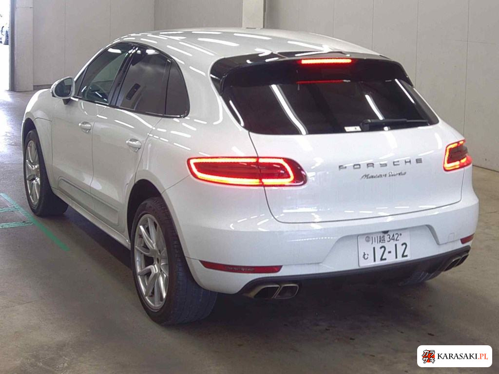 2015 Porsche Macan 4WD 2