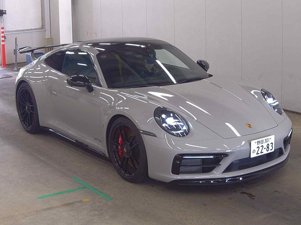 Porsche 911 2023 z aukcji japońskiej