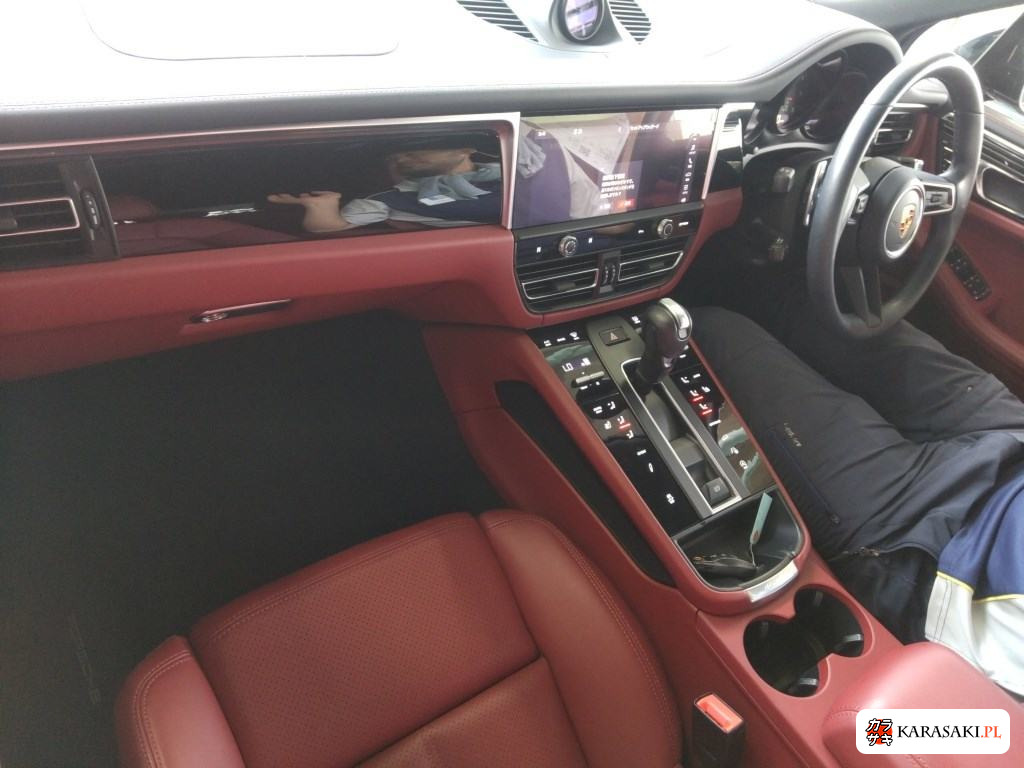 2023 Porsche Macan 4WD 5