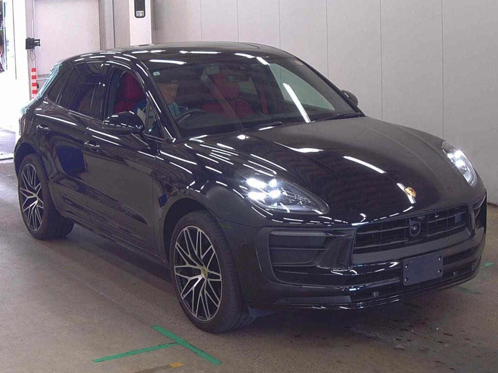 Porsche Macan 2023 z aukcji japońskiej