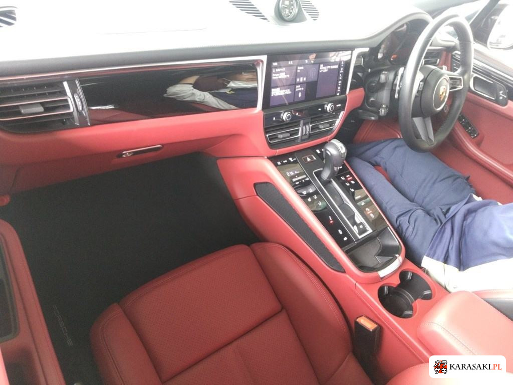 2023 Porsche Macan 4WD 5