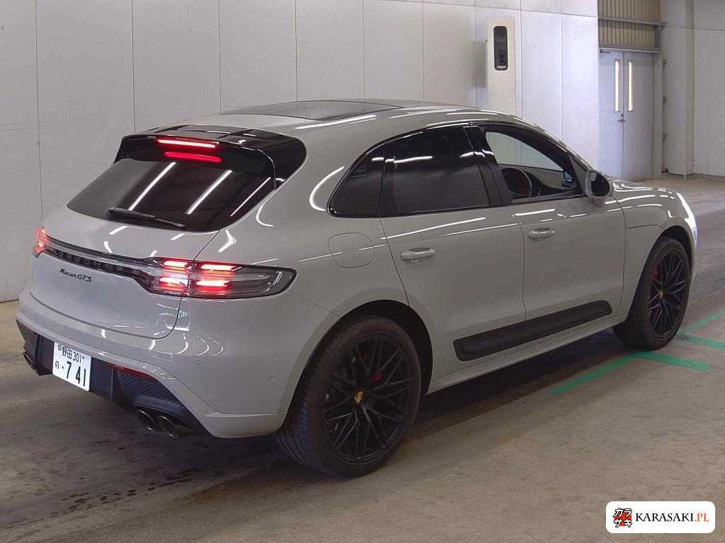 2023 Porsche Macan 4WD GTS Sport Chrono Package 4