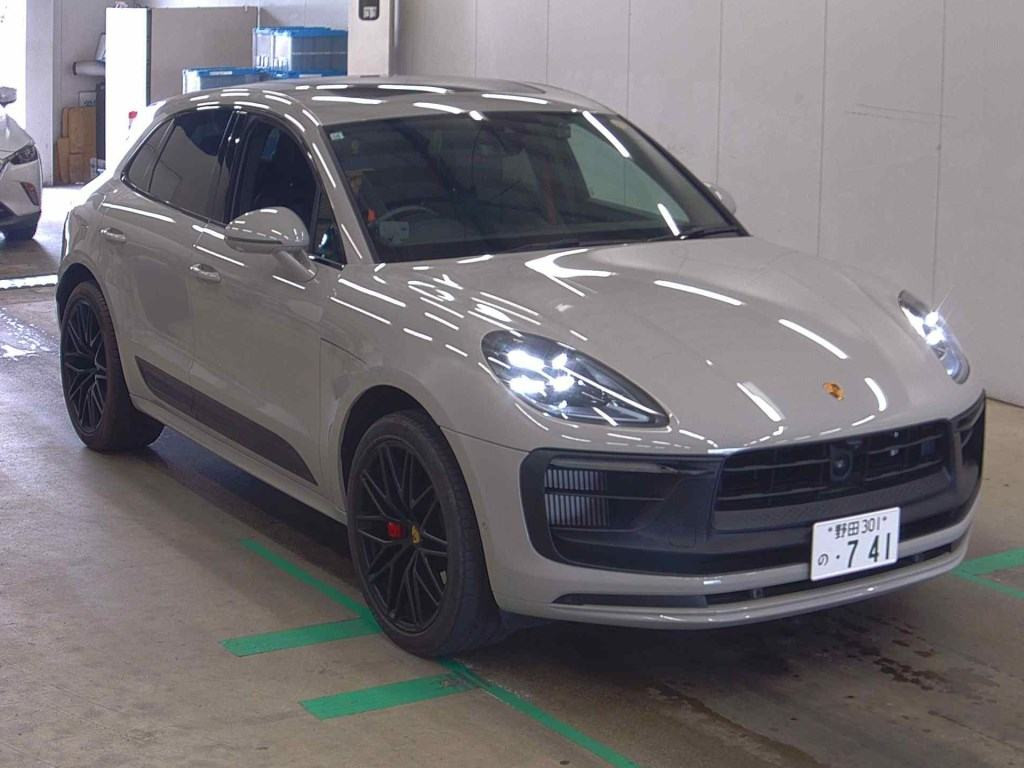 Porsche Macan 2023 z aukcji japońskiej