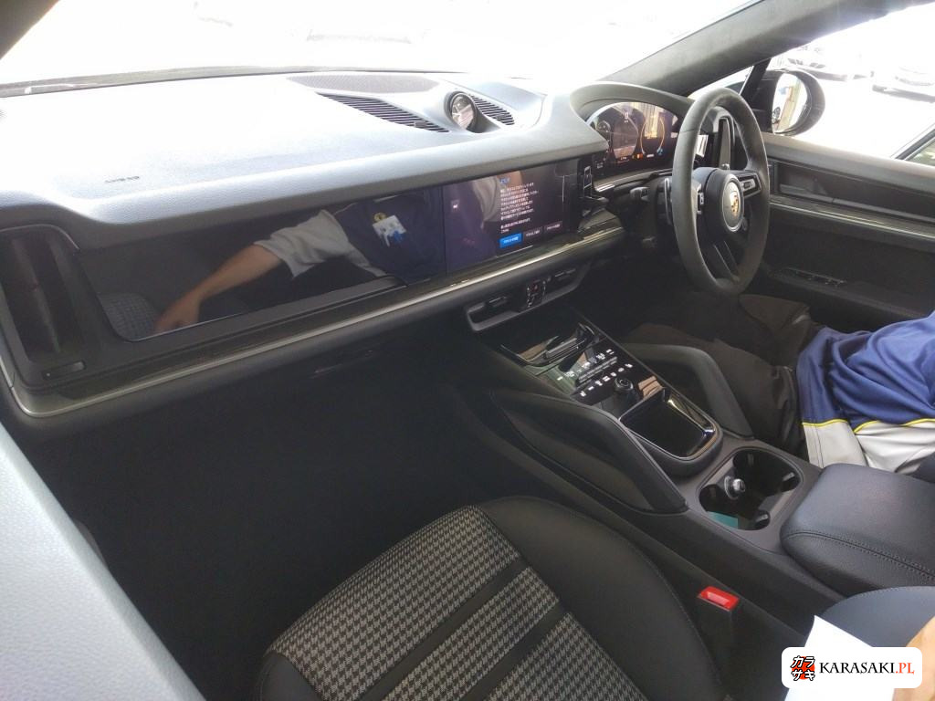 2023 Porsche Cayenne Coupe 4WD 5