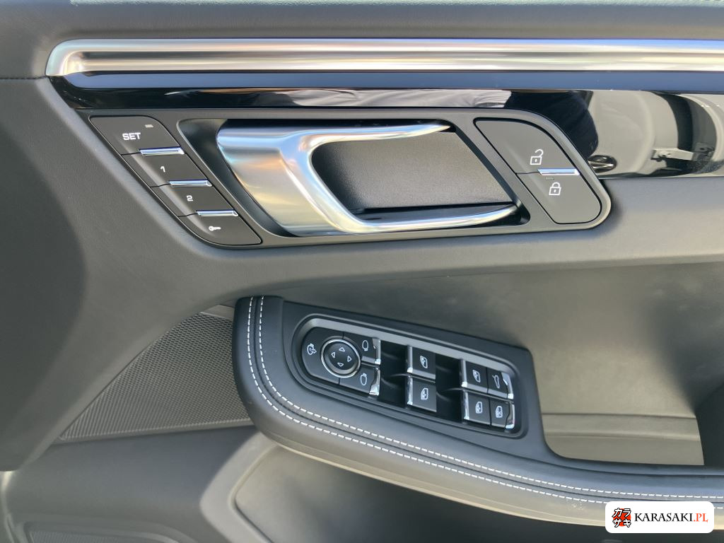 2024 Porsche Macan 4WD S 14