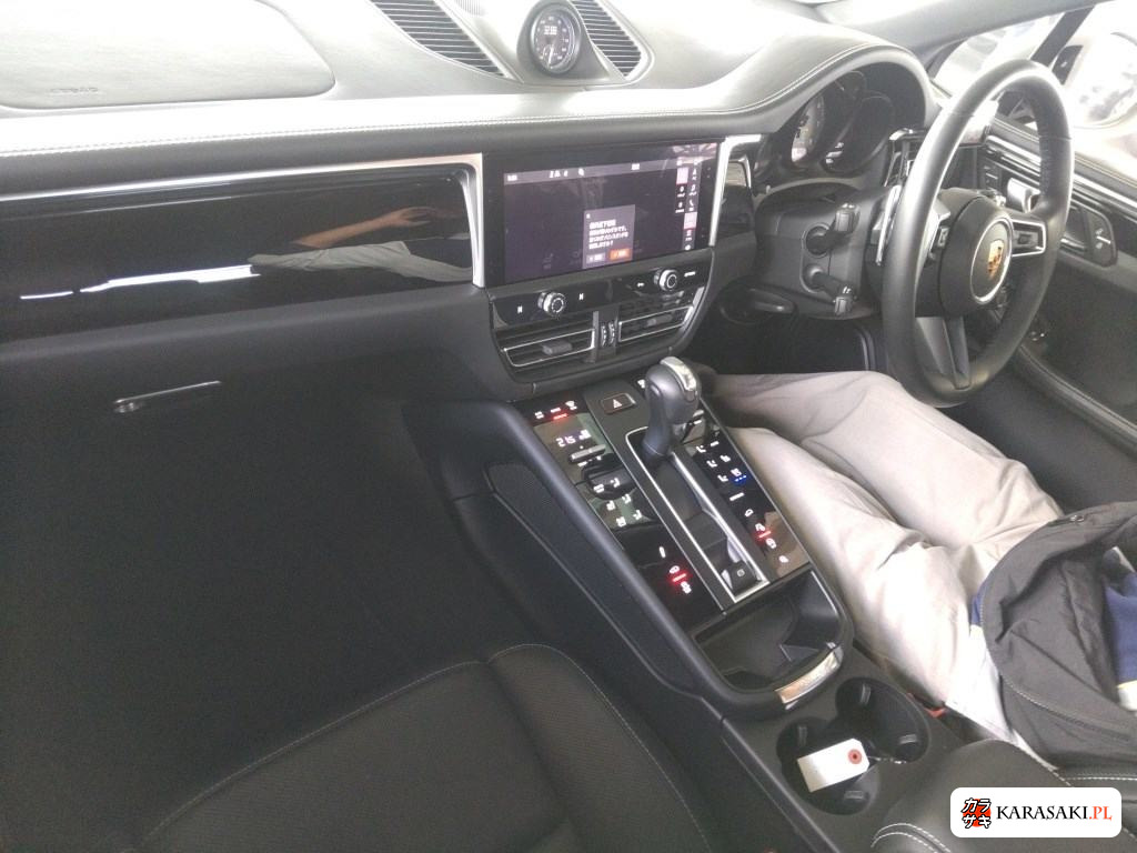 2024 Porsche Macan 4WD S 5