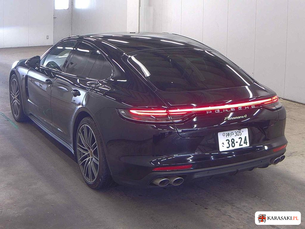 2022 Porsche Panamera 5D 4WD 4 E-Hybrid 2