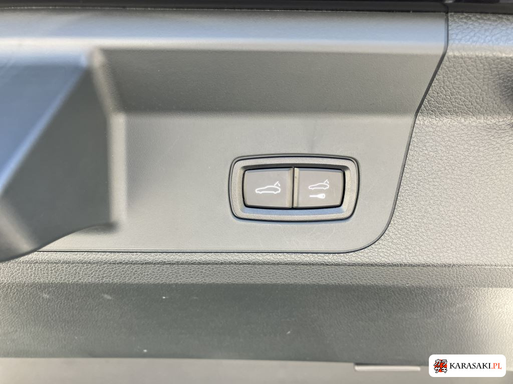 2022 Porsche Panamera 5D 4WD 4 E-Hybrid 13