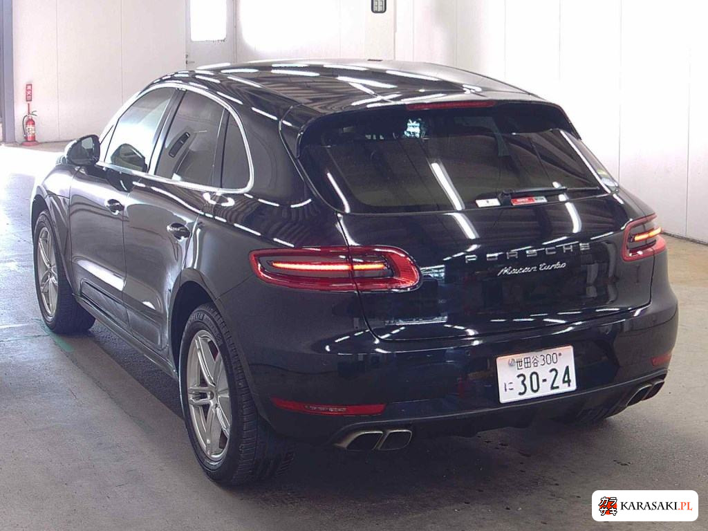 2016 Porsche Macan 4WD Turbo 2