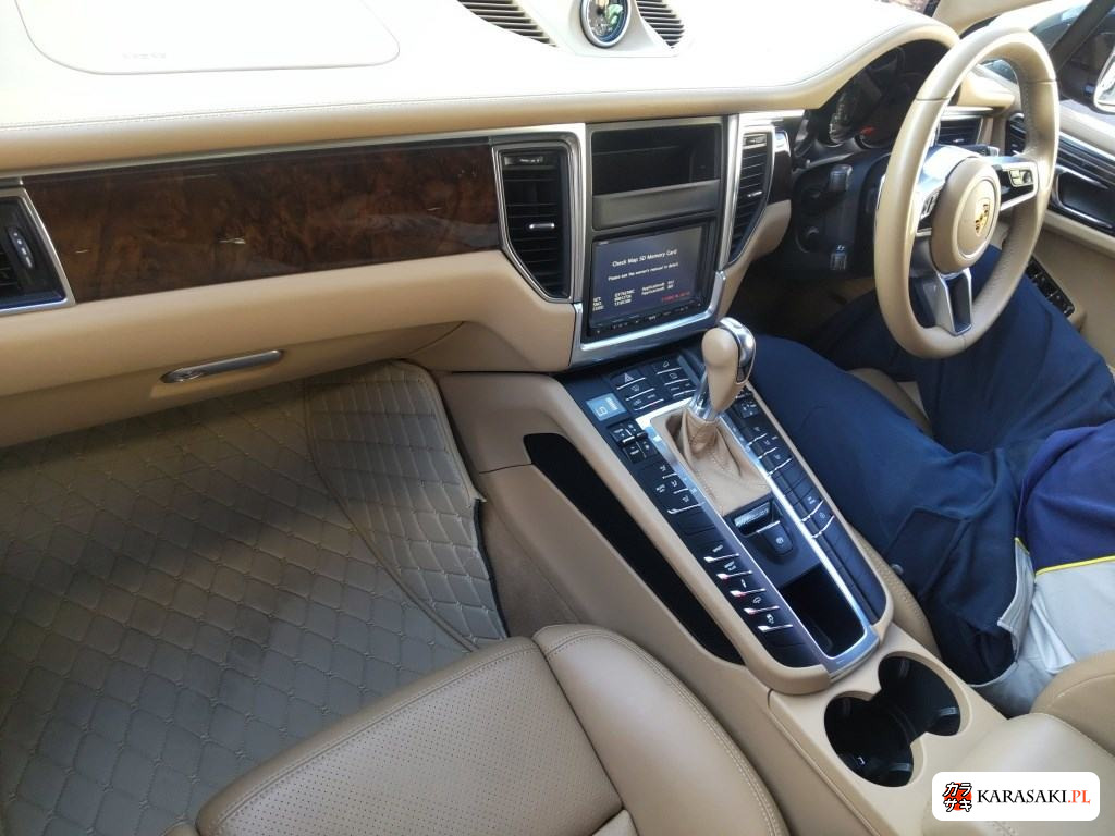 2016 Porsche Macan 4WD Turbo 5