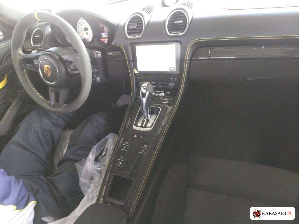 2021 Porsche 718 Cayman GT4 5