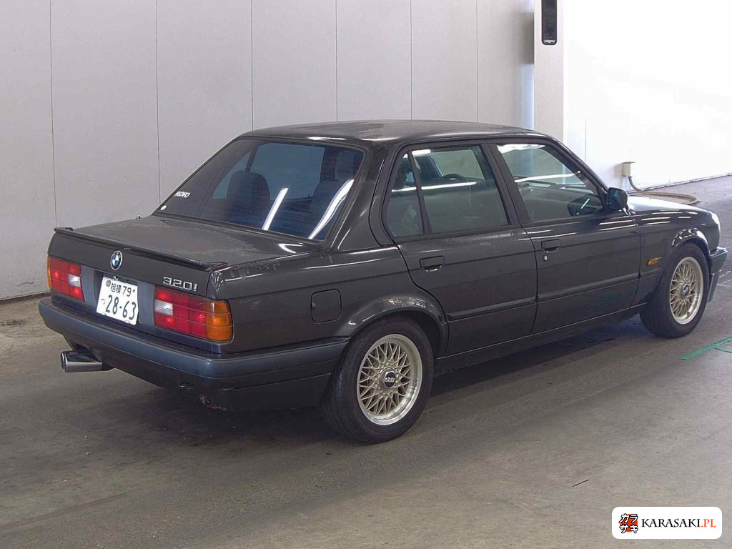 1991 BMW 3 Series 4D 320I 4