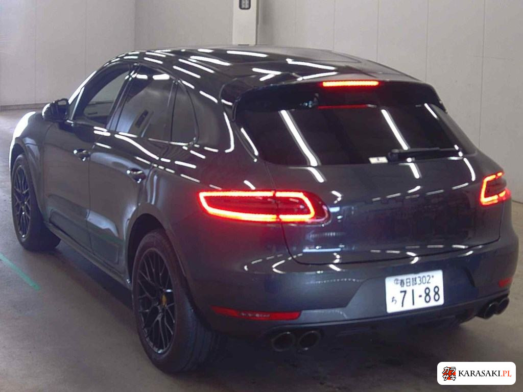 2018 Porsche Macan 4WD GTS 2