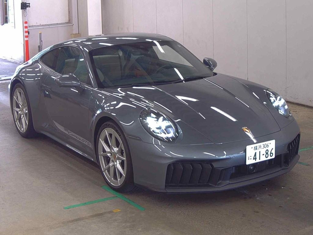 Porsche 911 2025 z aukcji japońskiej