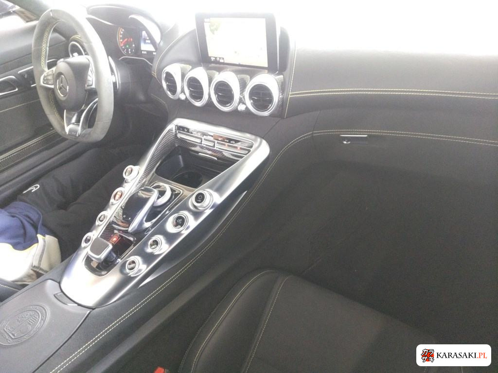 2016 Mercedes-AMG GT 3D 5