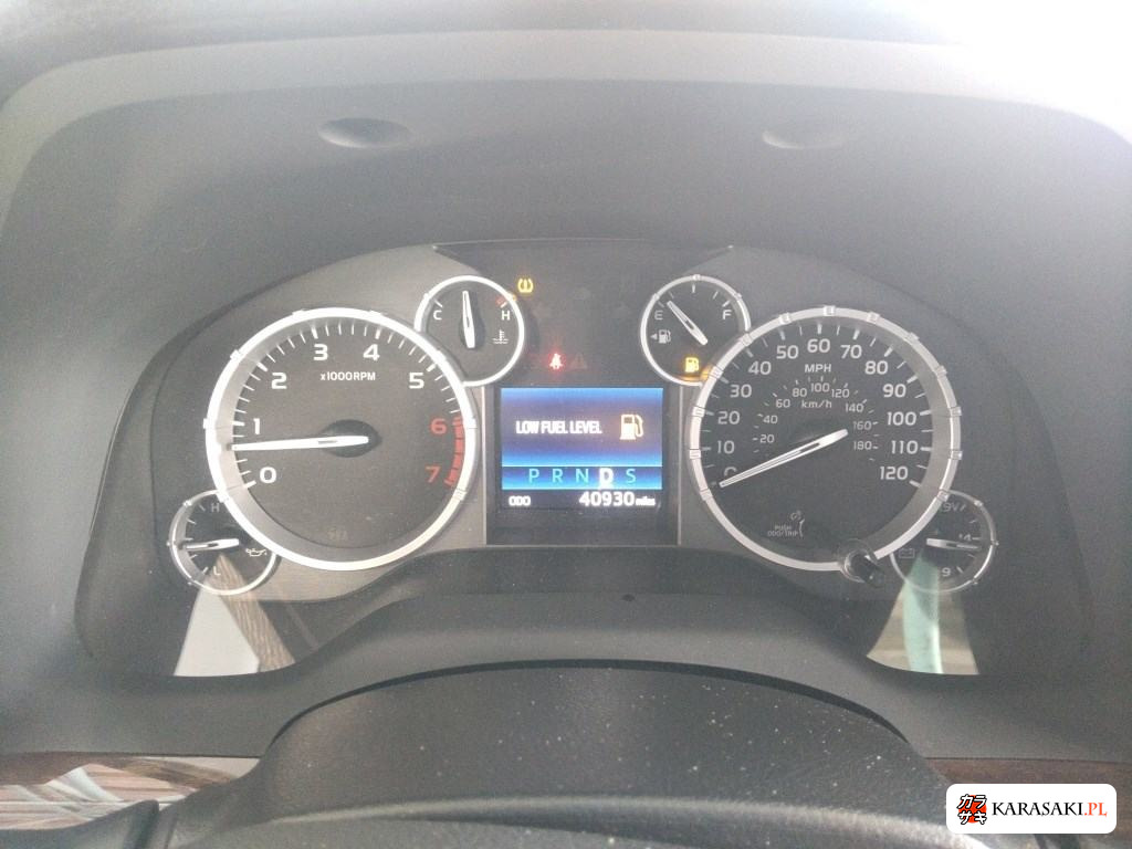 2013 America Toyota Tundra 4D 4WD Crewmax Limited 5