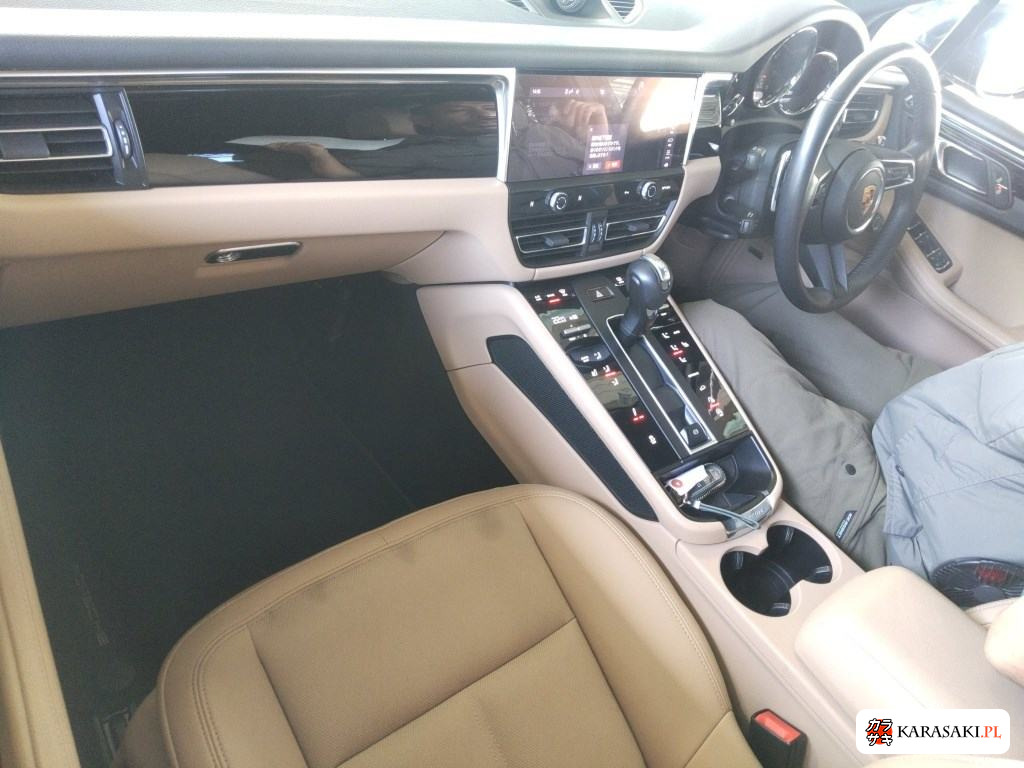 2022 Porsche Macan 4WD 5