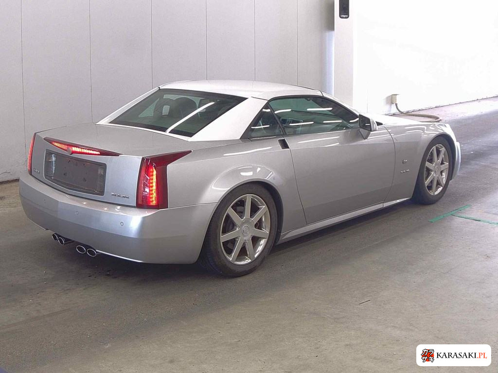 2004 Cadillac XLR Base Grade 4