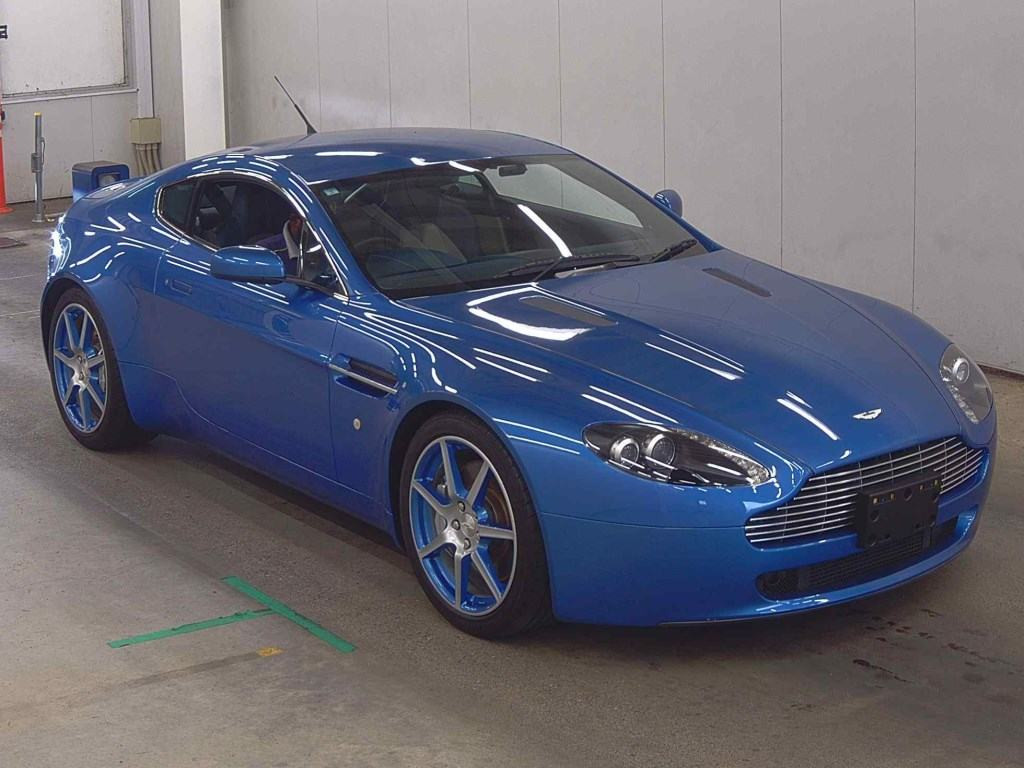 Aston Martin V8 Vantage 2007 z aukcji japońskiej