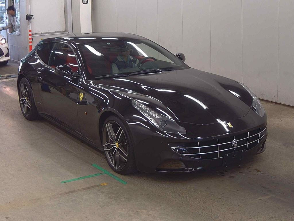 Ferrari FF 2013 z aukcji japońskiej