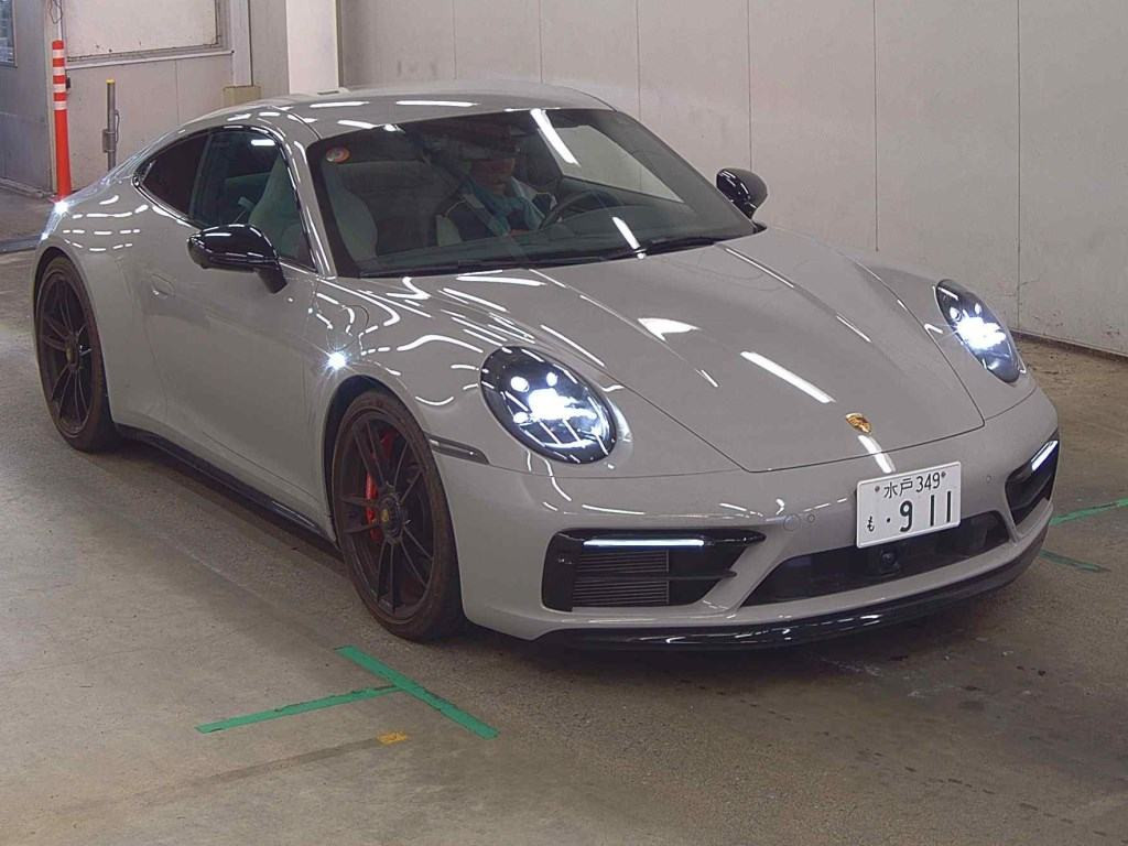Porsche 911 2023 z aukcji japońskiej