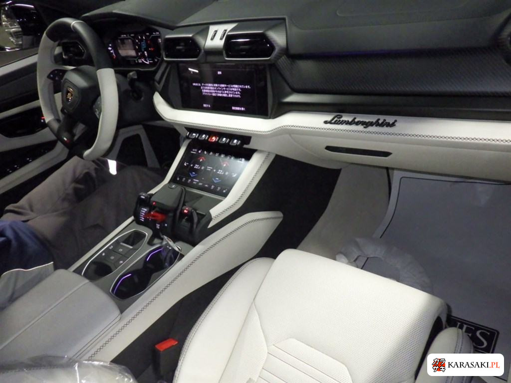 2026 Lamborghini Urus 4WD 5