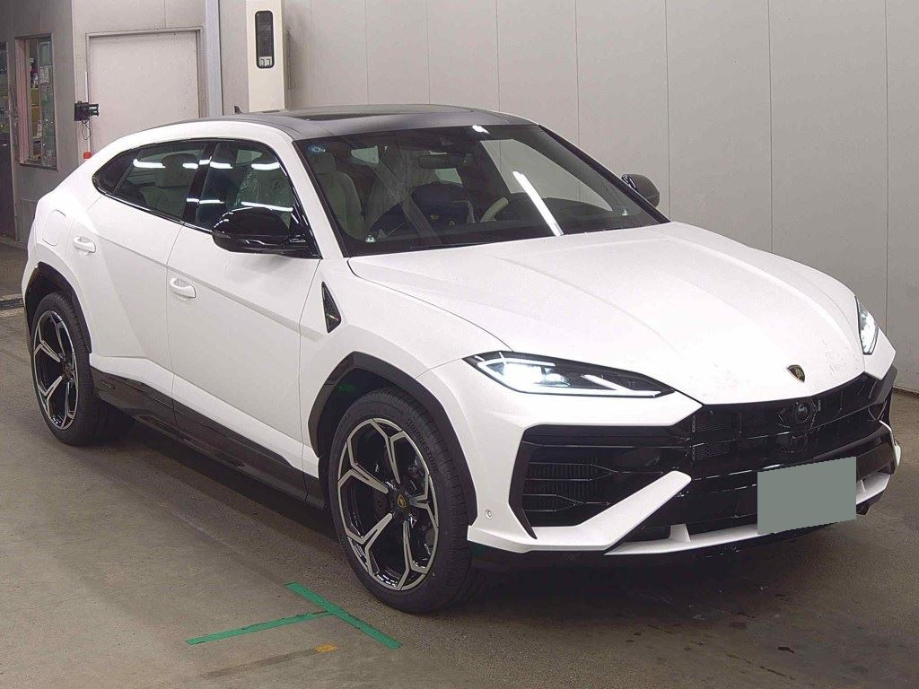 Lamborghini Urus 2026 z aukcji japońskiej