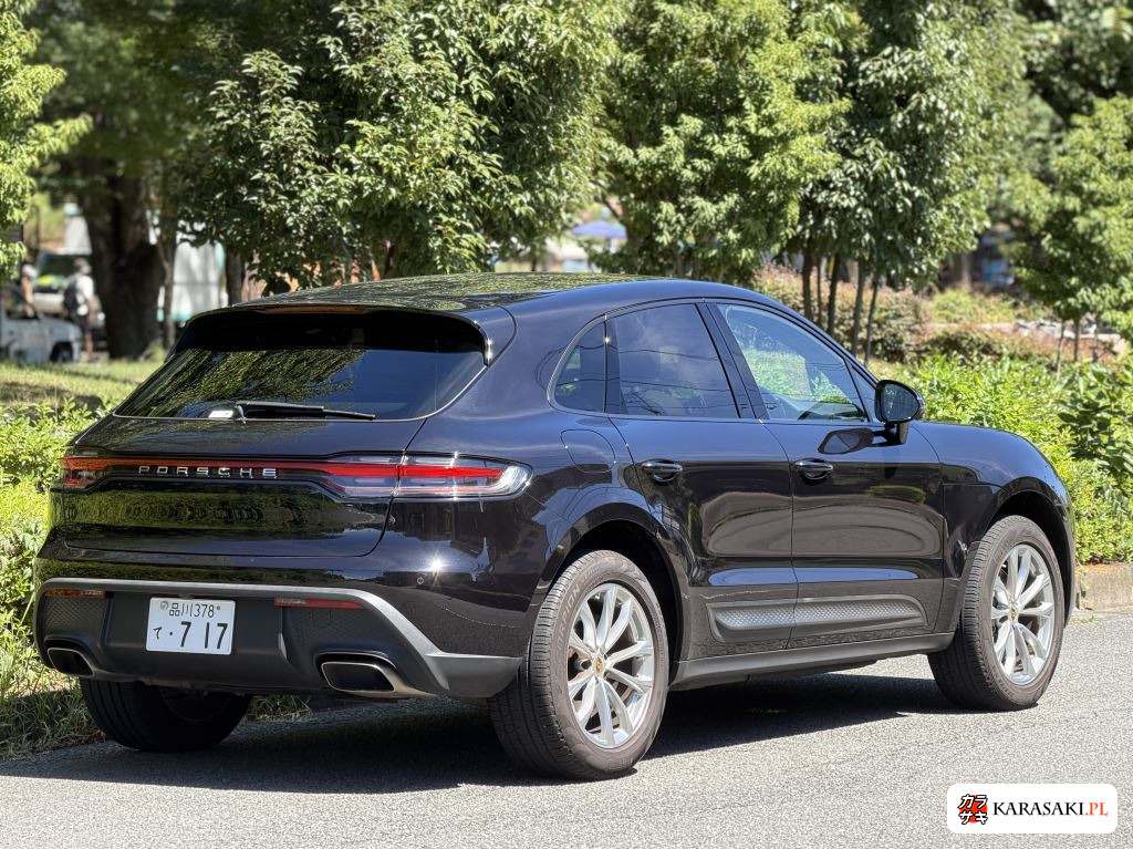 2022 Porsche Macan 4WD 10