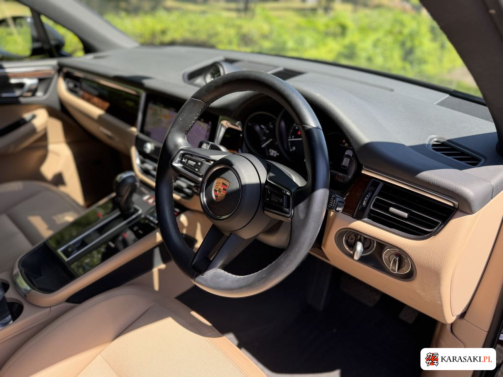 2022 Porsche Macan 4WD 7