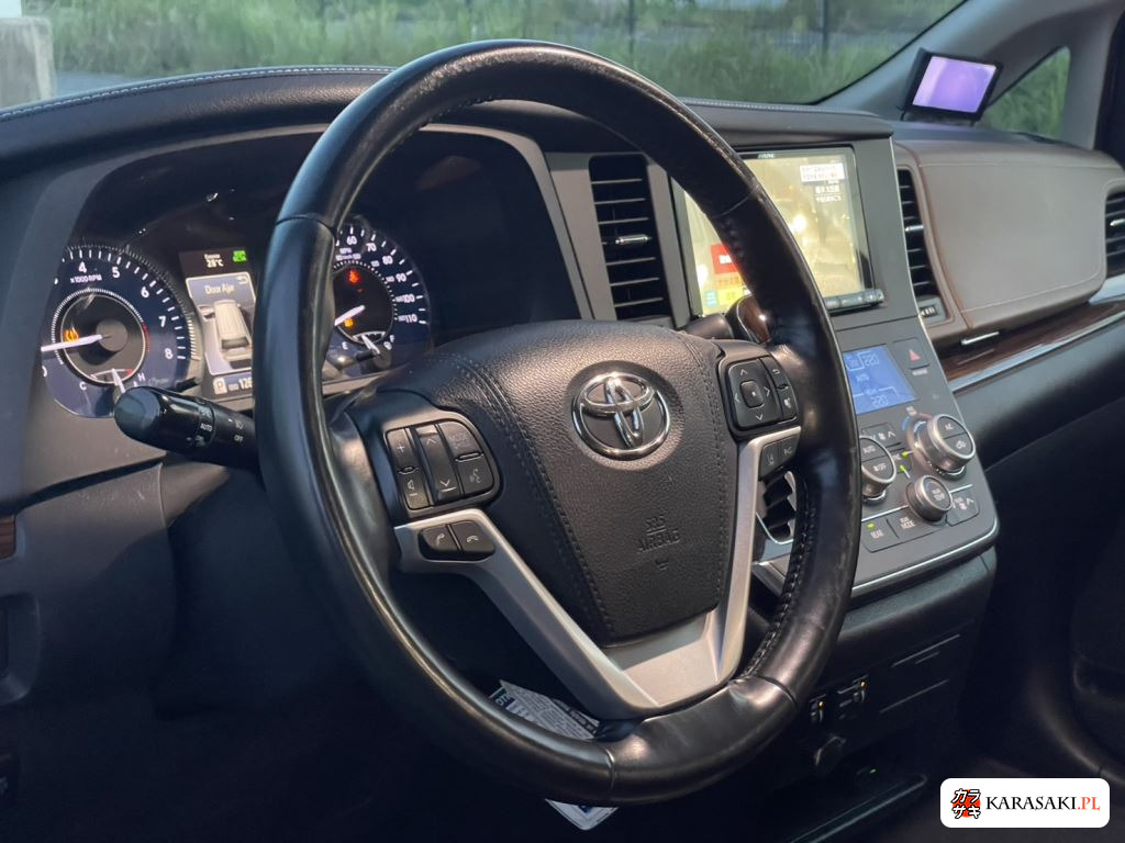 2018 America Toyota Sienna 4WD Limited 15