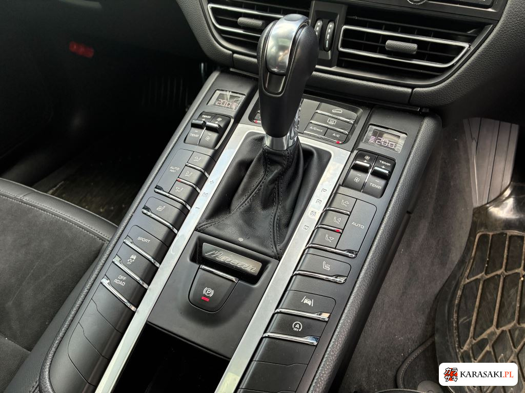 2020 Porsche Macan 4WD 15