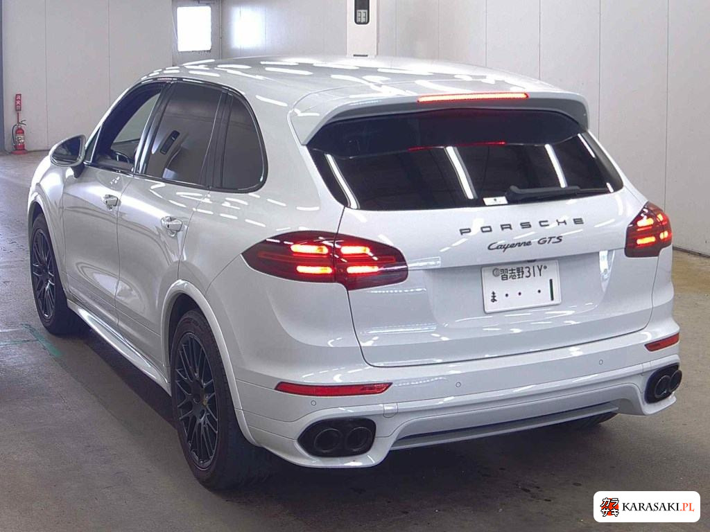 2015 Porsche Cayenne 4WD 2